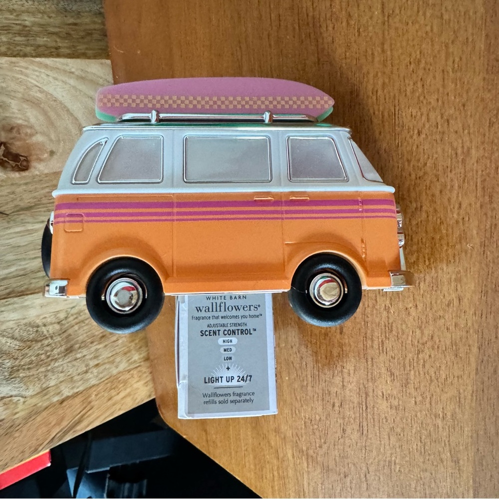Orange and Pink Van Wallflower Plug